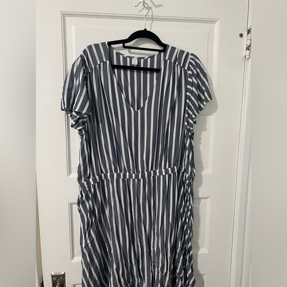 A line striped blue and white dress from Old Navy! - Picture 1 of 3
